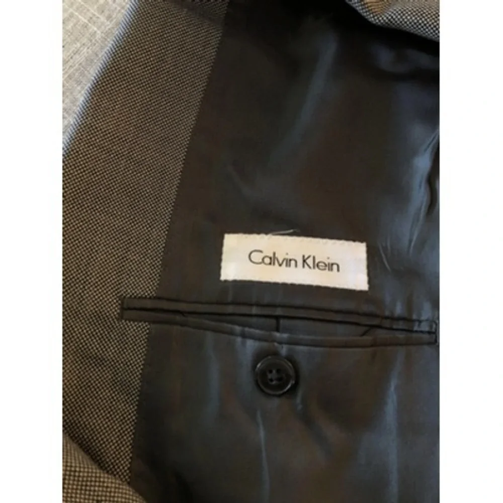 Calvin Klein gently worn
